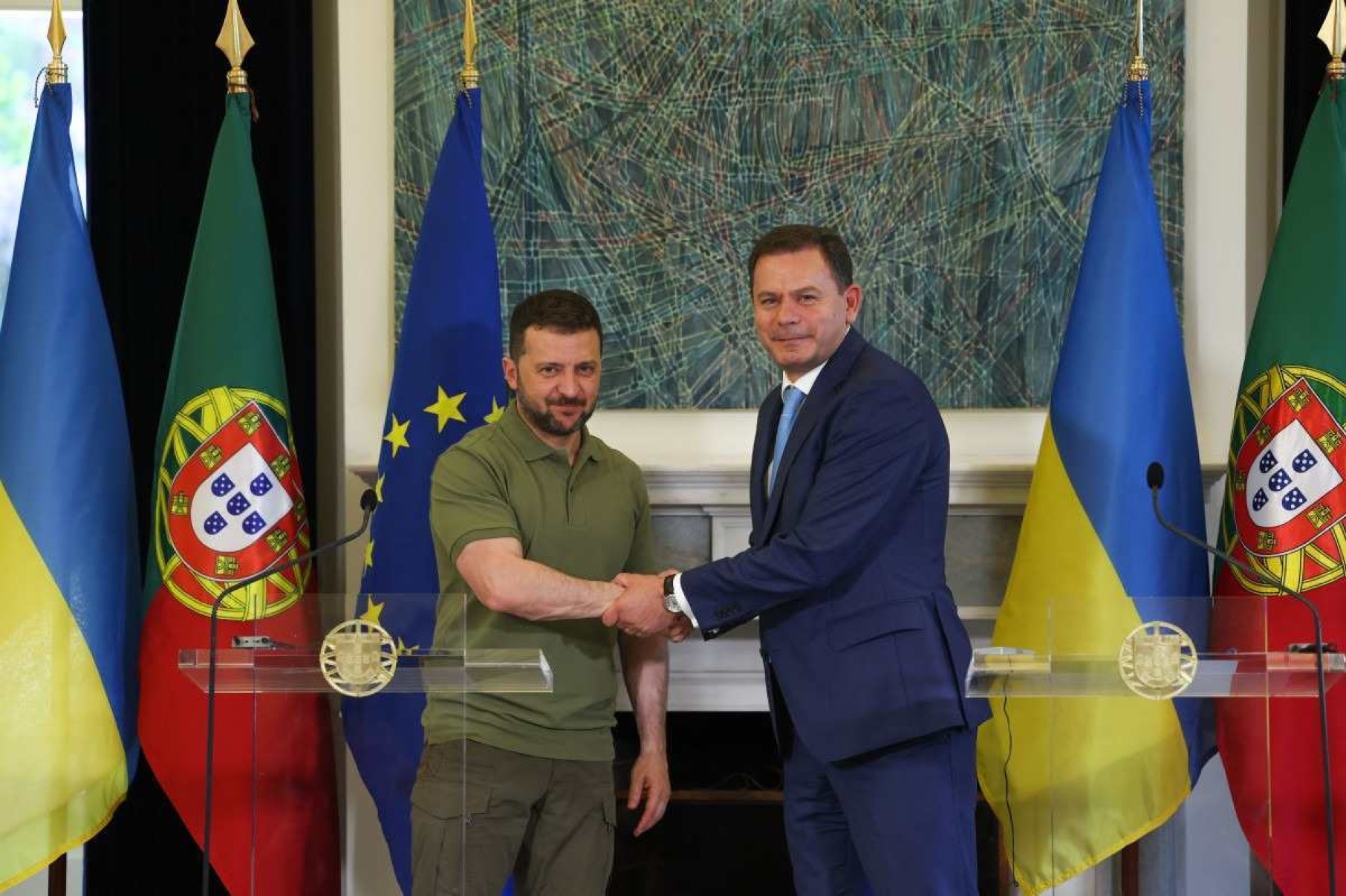 Guerra na Ucrânia: Zelensky visita Lisboa e pede apoio à Cúpula da Paz