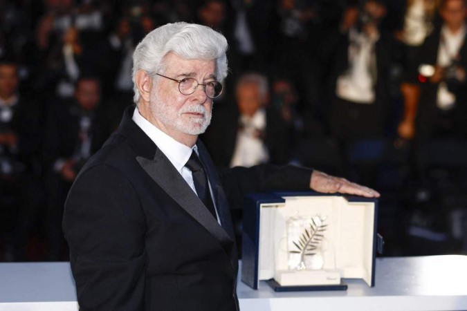 O cineasta recebeu uma Palma de Ouro honorária no encerramento do Festival de Cannes -  (crédito: Sameer Al-Doumy / AFP)