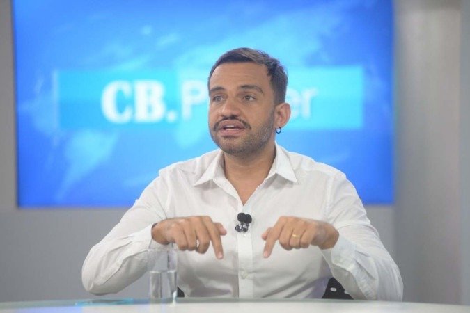  28/05/2024 Credito: Ed Alves/CB/DA.Press. Cidades. CB Poder  recebe Deputado Distrital Fabio Felix. Na bancada: Carlos Alexandre e Ana Maria Campos.