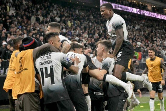Garro comemora primeiro gol do Corinthians na partida - (crédito: Foto: Nelson Almeida/AFP via Getty Images) Garro comemora primeiro gol do Corinthians na partida - (crédito: Foto: Nelson Almeida/AFP via Getty Images)