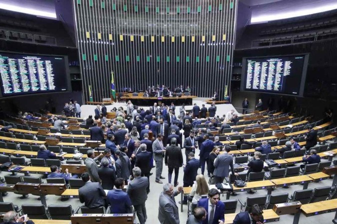 A sessão de ontem do Congresso teve demonstração de força de Bolsonaro e de líderes da oposição: derrotas expressivas para o atual governo -  (crédito: Zeca Ribeiro/Câmara dos Deputados)