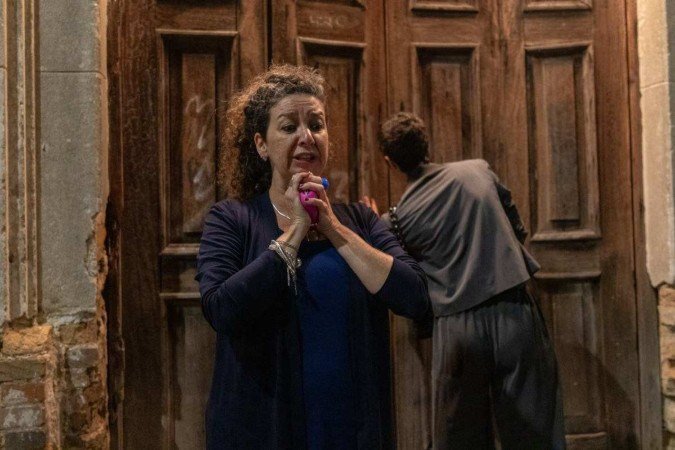 Peça Medea, com Fani Feldman, aborda questões da maternidade contemporânea