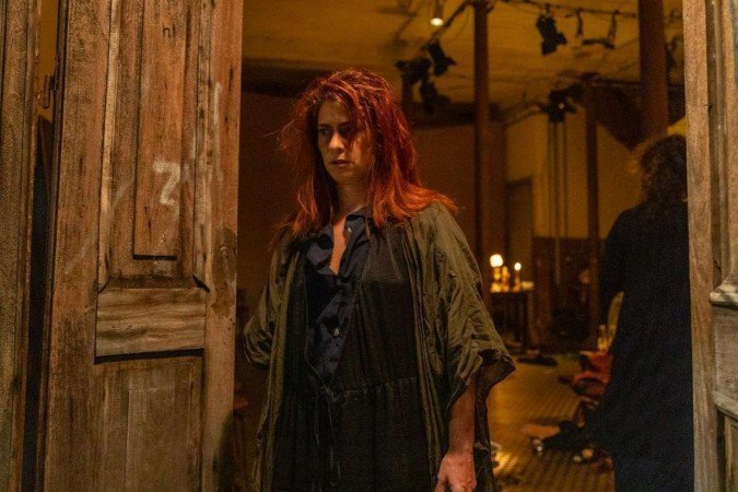 Peça Medea, com Fani Feldman, aborda questões da maternidade contemporânea