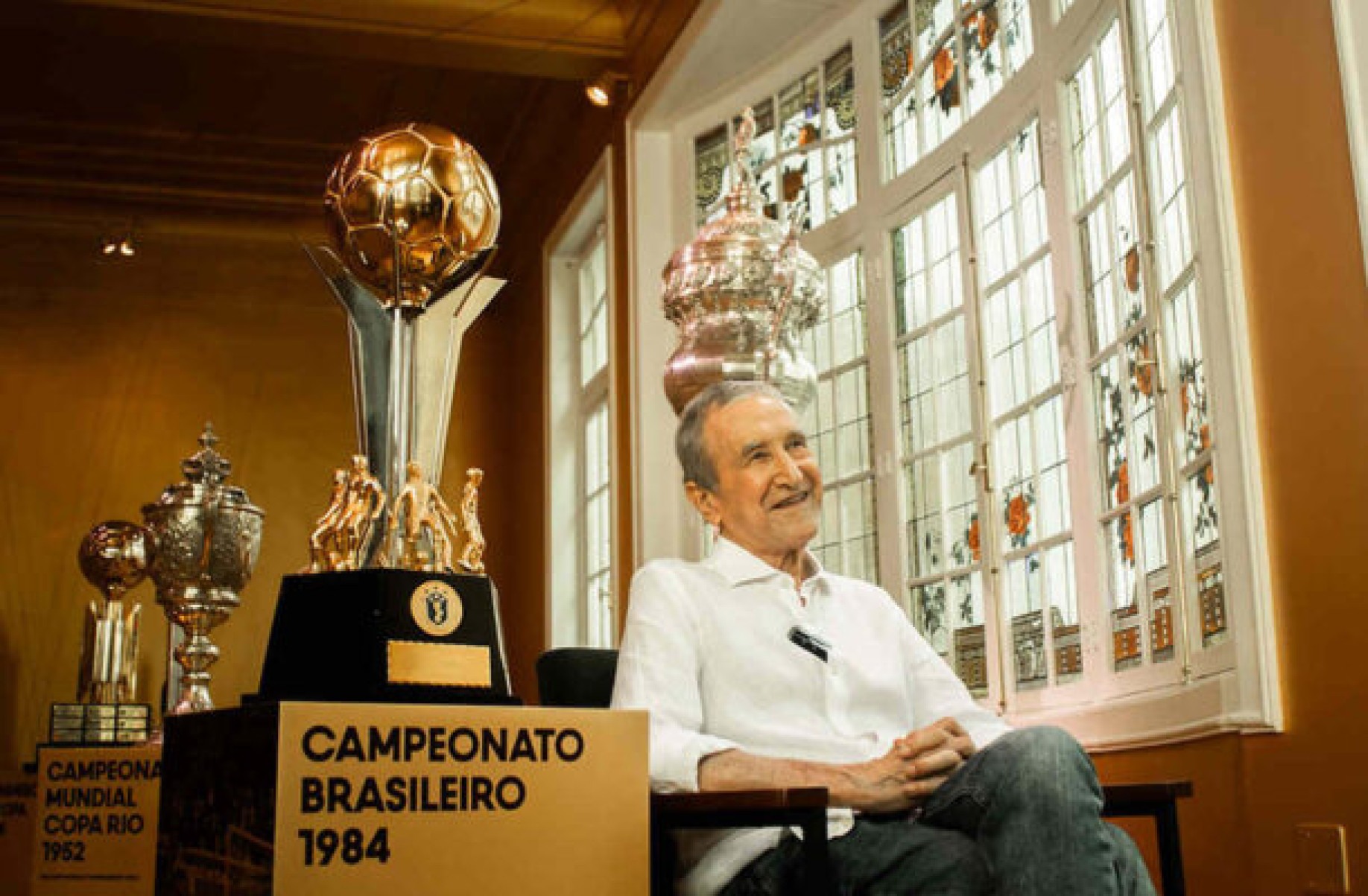 Fluminense homenageia Parreira, técnico do bicampeonato brasileiro