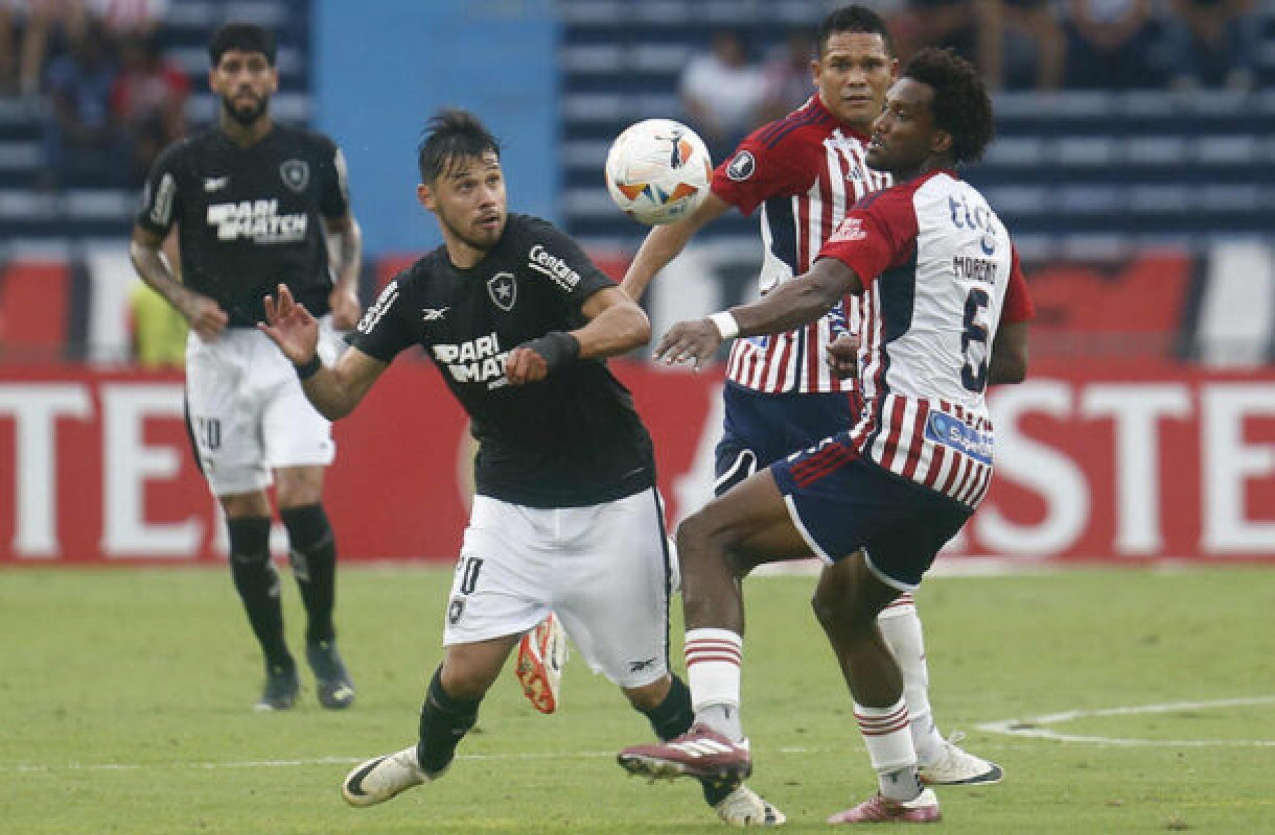 Óscar Romero analisa atuação do Botafogo: ‘Não tivemos muitas situações’