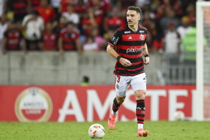 Léo Ortiz em campo pelo Flamengo -  (crédito: Fotos: Marcelo Cortes /CRF)