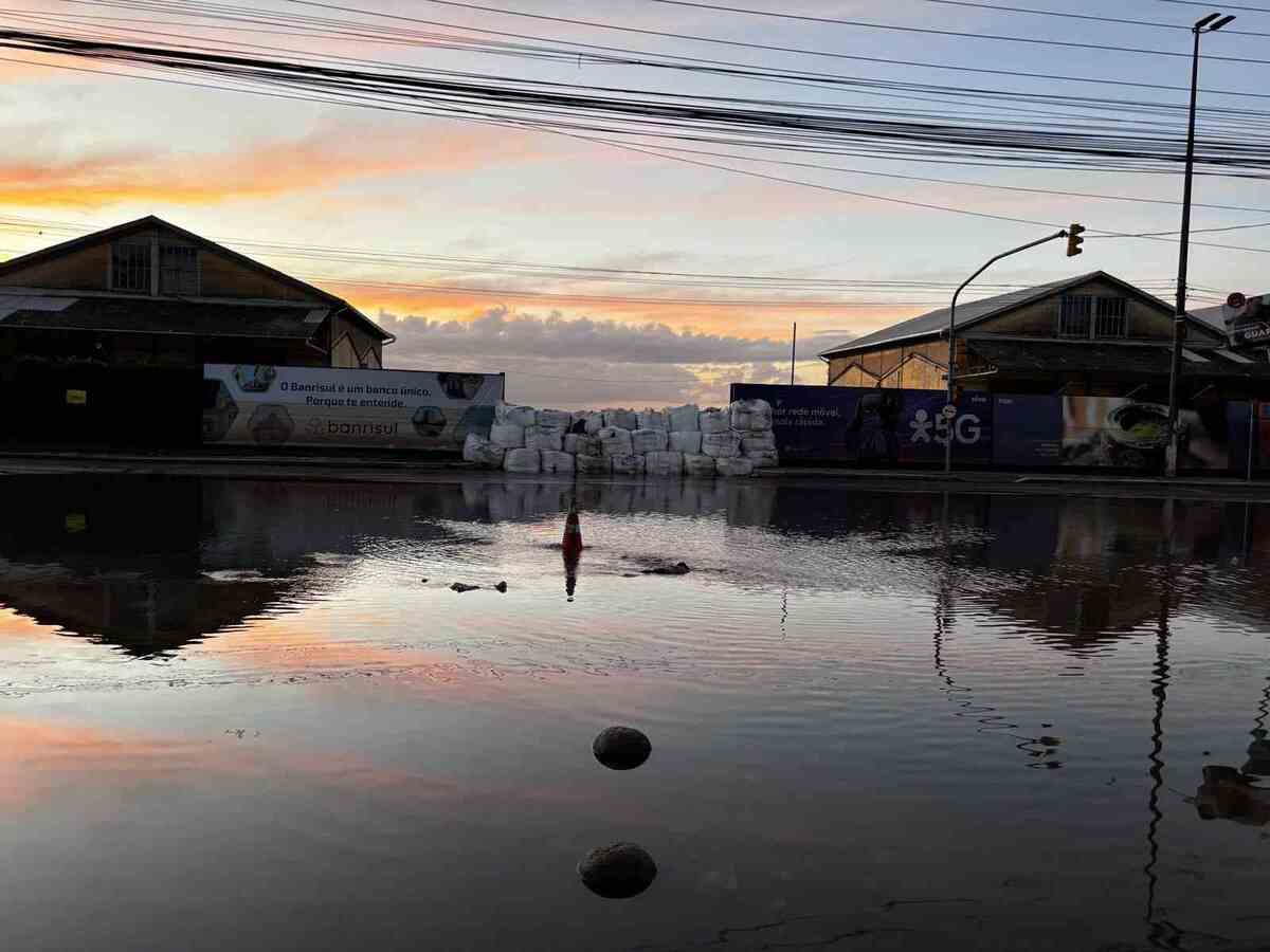 Porto Alegre volta a fechar comportas após novas chuvas no RS
