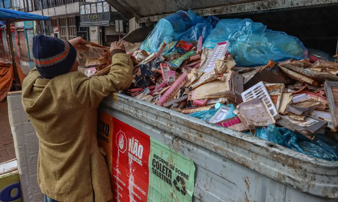 Sem alternativas, população em situação de rua deve aumentar no RS -  (crédito: EBC)