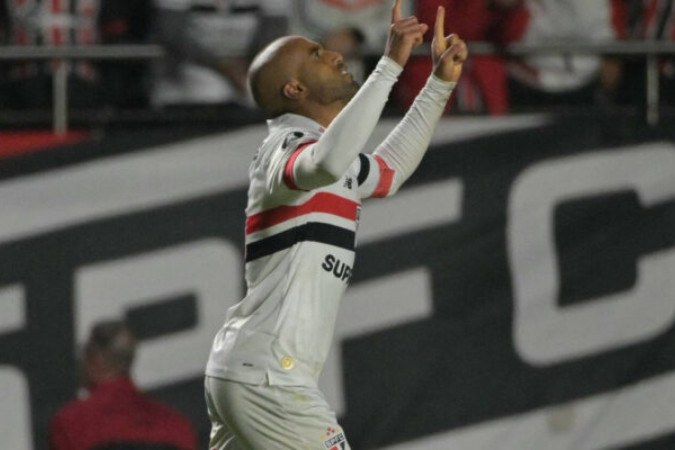 Lucas Moura celebra o seu gol, o primeiro do São Paulo sobre o Talleres -  (crédito:  Foto: Divulgação/Conmebol)