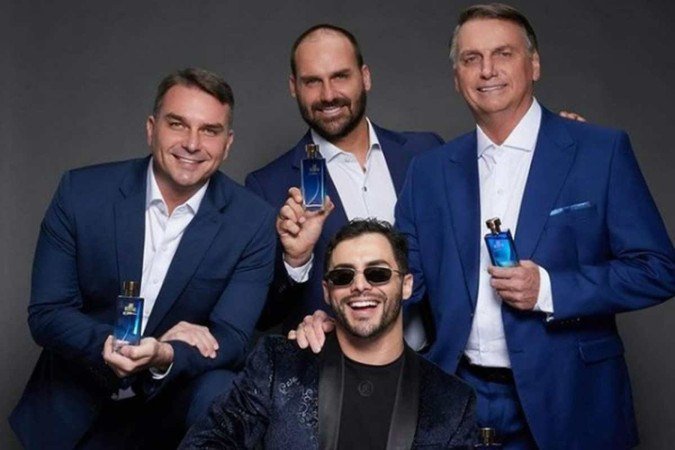 Campanha de perfume 'Mito'