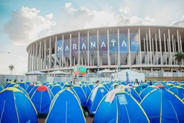 Centenas de participantes optaram por acampar em frente ao Mané -  (crédito:  Divisão Sul-Americana/Divulgação)