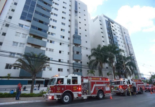 Incêndio em apartamento de Águas Claras deixou uma idosa morta -  (crédito:  Ed Alves/CB/DA.Press)