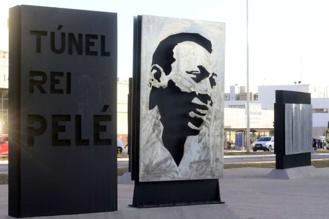  Além da homenagem a Pelé, trabalhadores que construíram o túnel foram lembrados
 -  (crédito:  Marcelo Ferreira/CB/D.A Press)