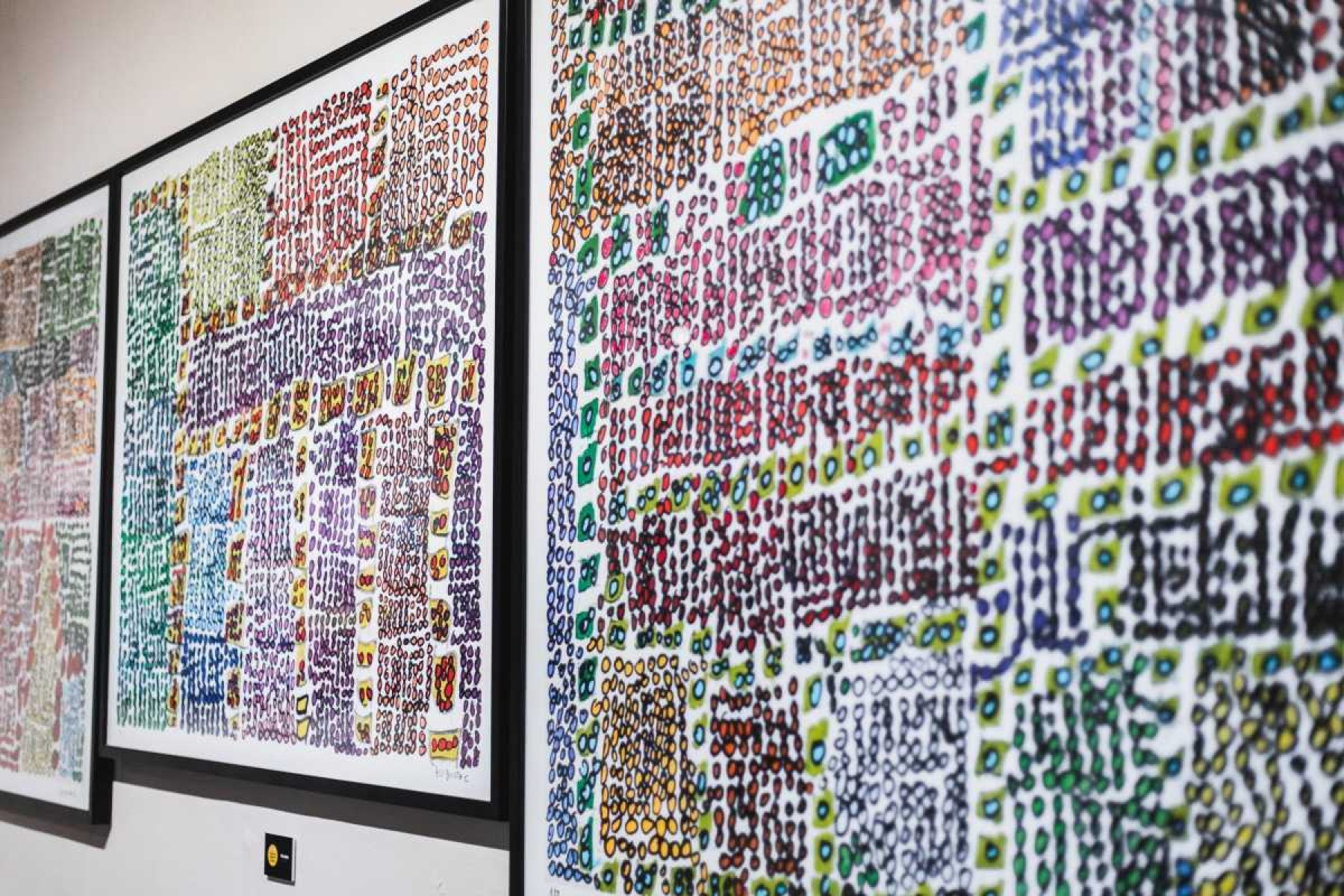 Augusto Corrêa expõe no Hidden obras que mesclam texturas e materiais
