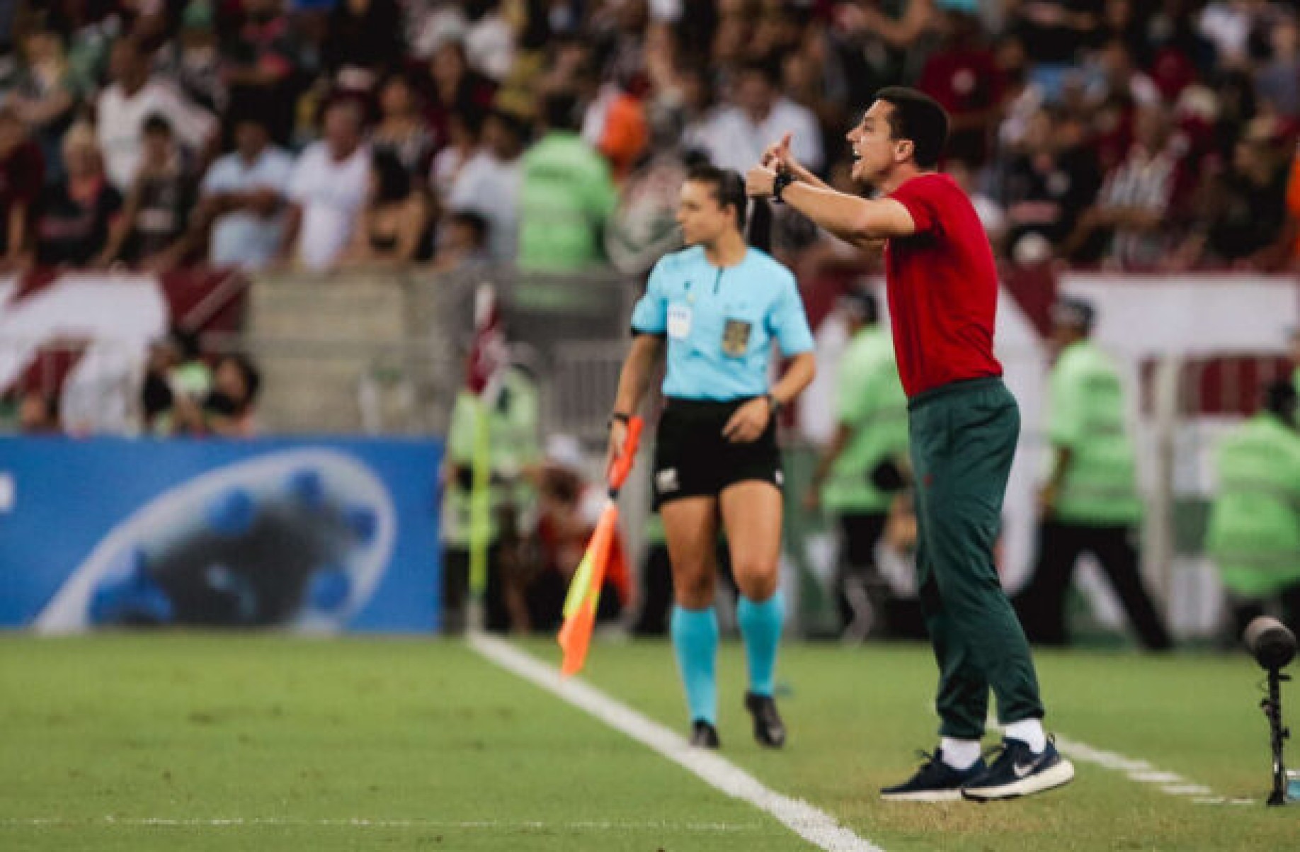 Eduardo Barros exime Fábio de culpa em empate do Fluminense: ‘Inerente ao jogo’