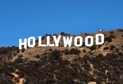 Quem pensa que o letreiro de Hollywood, emblema de Los Angeles, que conquista o coração dos turistas, nasceu para se tornar um símbolo mundial, está enganado. Diferente da Estátua da Liberdade, uma das marcas mais emblemáticas dos Estados Unidos foi construída por outro motivo.  -  (crédito: Letreiro de Hollywood - Thomas Wolf/Wikimédia Commons)