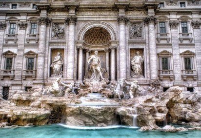 A Fontana di Trevi é uma das maiores atrações turísticas não só de Roma como de toda a Itália. 
 -  (crédito: picryl.com / domínio público)