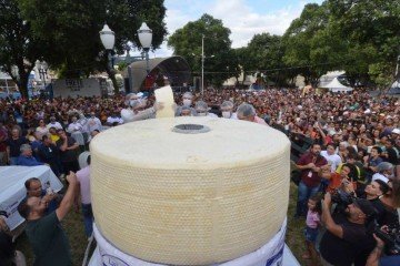 Cidade mineira bate novamente o recorde de maior queijo do mundo - Marco Evangelista/Imprensa MG