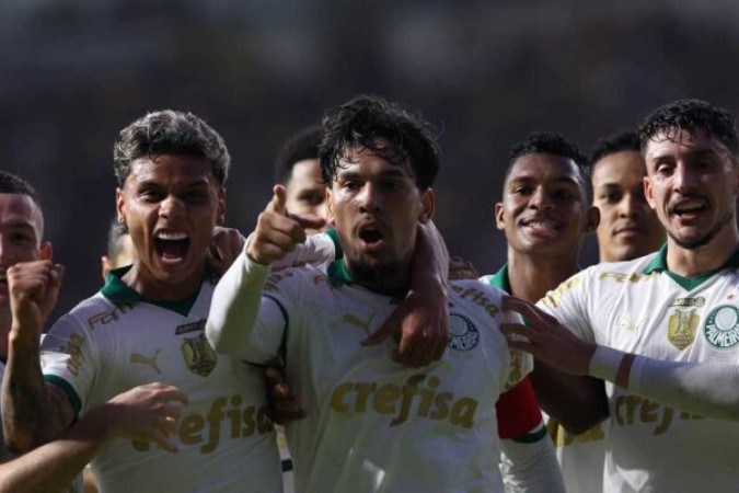  O jogador Gustavo G..mez, da SE Palmeiras, comemora seu gol contra a equipe do Crici..ma EC, durante partida v..lida pela s..tima rodada, do Campeonato Brasileiro, S..rie A, no Est..dio Heriberto H..lse. (Foto: Cesar Greco/Palmeiras/by Canon)
     -  (crédito:  CESAR GRECO)