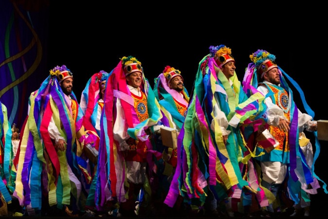 Grupo Aruanda: cor, tradição, alegria e folclore, de Minas Gerais para o mundo -  (crédito: Uai Turismo)
