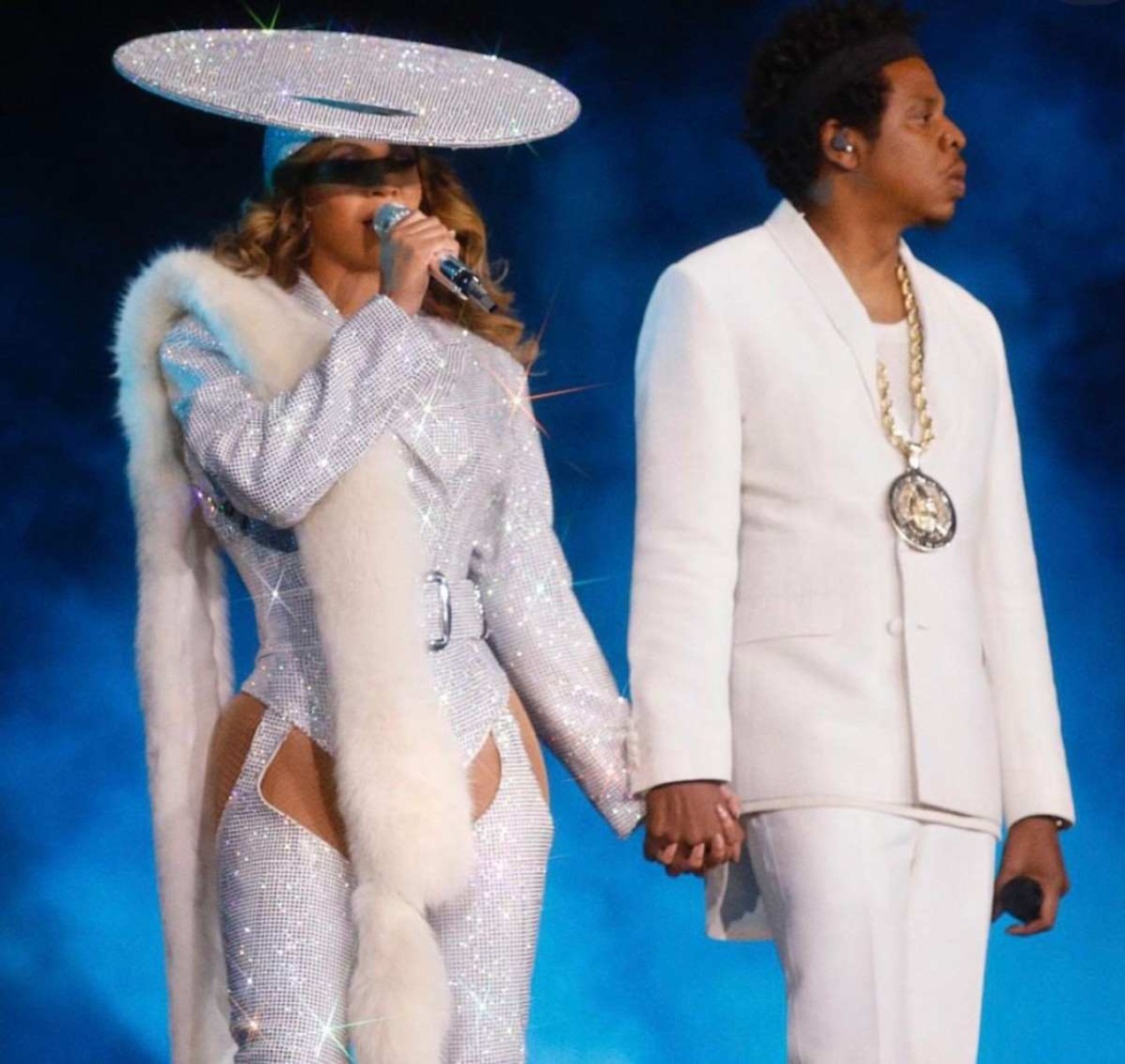 Beyoncé e Jay-z sempre apostam em outfits coordenados, o casal costuma investir nas mesmas cores 