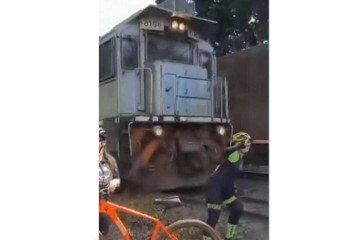 Ciclista atingida por trem: Às vezes, Deus te leva pelo caminho mais longo - Rede de Noticias
