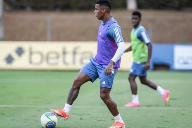 Arthur Gomes retorna ao Cruzeiro após dois jogos fora - (crédito: Foto: Gustavo Aleixo/Cruzeiro) Arthur Gomes retorna ao Cruzeiro após dois jogos fora - (crédito: Foto: Gustavo Aleixo/Cruzeiro)
