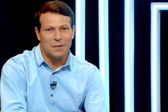 Comentarista de arbitragem da ESPN viu acerto de Bráulio da Silva Machado em lance polêmico do Brasileirão 2023 - (crédito: Foto: Reprodução/TV Globo) Comentarista de arbitragem da ESPN viu acerto de Bráulio da Silva Machado em lance polêmico do Brasileirão 2023 - (crédito: Foto: Reprodução/TV Globo)