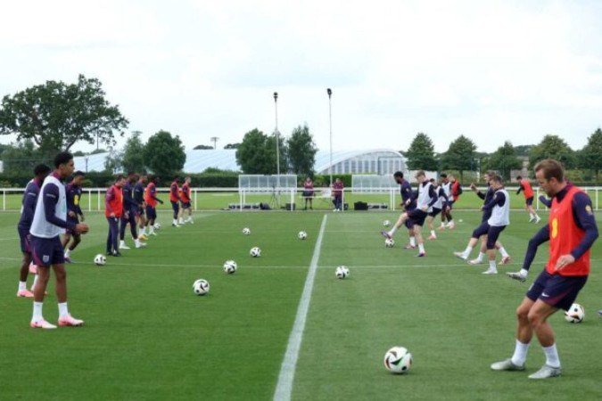 Jogadores da Inglaterra durante treinamento da seleção - Foto: Divulgação / @england -  (crédito: Divulgação / @england)