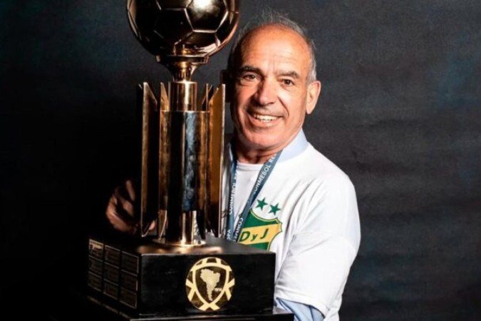 Com Lemme, a representação argentina conquistou os títulos mais importantes de sua história - (crédito: Foto: Divulgação/Defensa y Justicia) Com Lemme, a representação argentina conquistou os títulos mais importantes de sua história - (crédito: Foto: Divulgação/Defensa y Justicia)