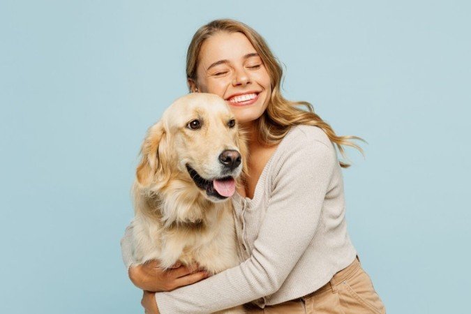 Por meio do comportamento, os cachorros demonstram afeto de diversas maneiras (Imagem: ViDI Studio | Shutterstock) - (crédito: EdiCase - Pets -> Revista do CB) Por meio do comportamento, os cachorros demonstram afeto de diversas maneiras (Imagem: ViDI Studio | Shutterstock) - (crédito: EdiCase - Pets -> Revista do CB)