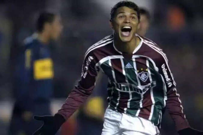 Thiago Silva está de volta ao Fluminense após dezesseis anos - (crédito: - Foto: JUAN MABROMATA / AFP via Getty Images) Thiago Silva está de volta ao Fluminense após dezesseis anos - (crédito: - Foto: JUAN MABROMATA / AFP via Getty Images)