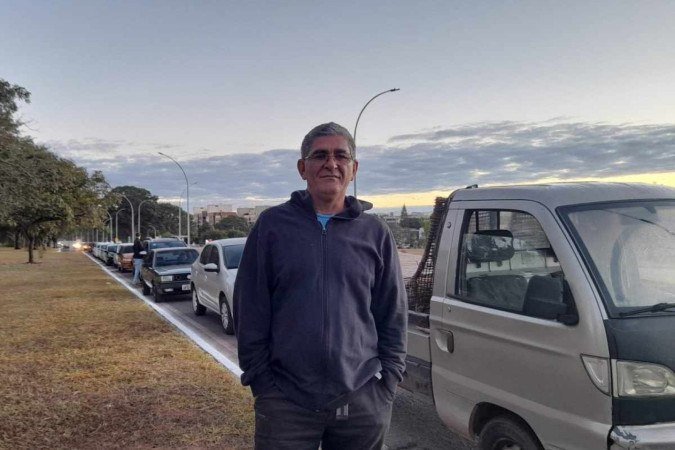 Francisco Vilarouca, 57 anos, mora no Varjão e acordou às 4h para entrar na fila a tempo