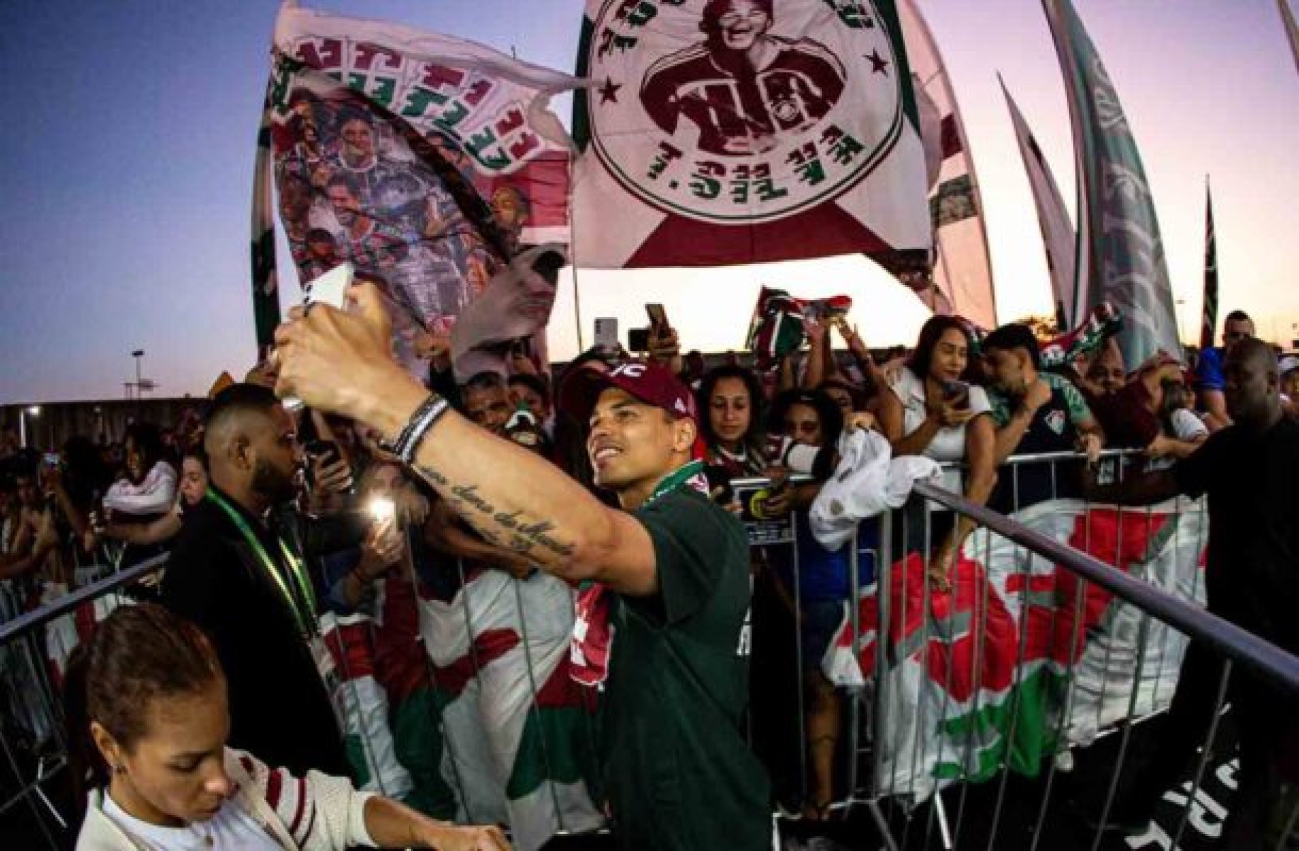 Após chegada, Thiago Silva, do Fluminense, se declara: ‘Melhor torcida do mundo’