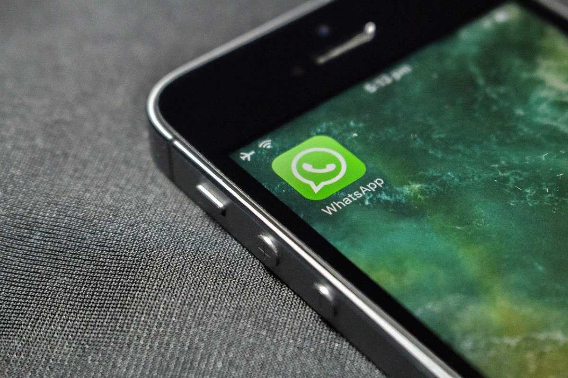Brasileiros mandam 4 vezes mais áudios no WhatsApp do que outros países
