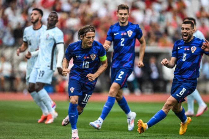 Croácia abriu o placar com Modric  -  (crédito: Jaime Reina/AFP via Getty Images)