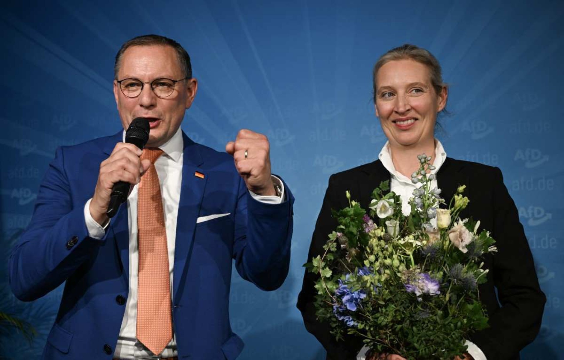 Tino Chrupalla (L) e Alice Weidel (L), líderes da Alternativa para a Alemanha (AfD): a segunda força política do país 