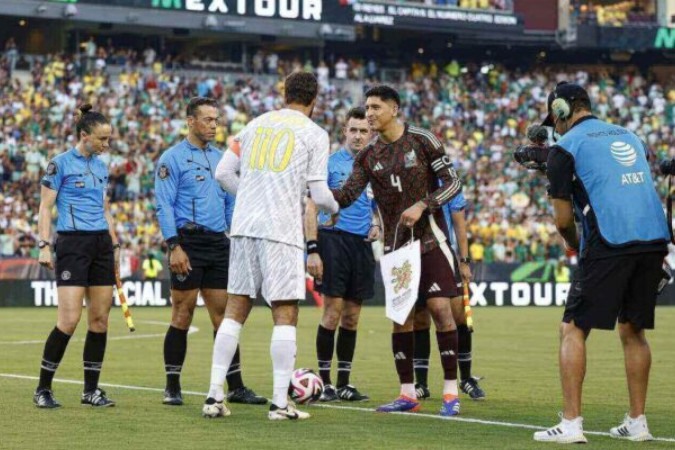 Alisson foi o capitão do Brasil no amistoso contra o México -  (crédito: Foto: Rafael Ribeiro/CBF)