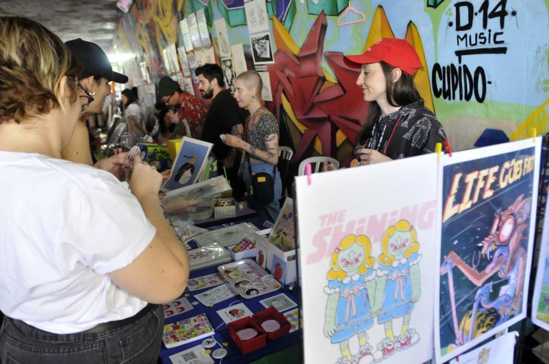  09/06/2024. Crédito: Minervino Júnior/CB/D.A Press. Brasil.  Brasilia - DF. Feira de ilustração Motin na Galeria dos Estados.