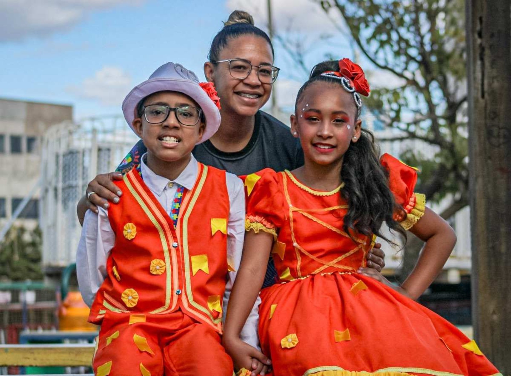 Hellem Nere, a filha Maria Sofia, 8 e Gabriel, 12. As crianças são apaixonadas por quadrilha e sonham em crescer nas apresentações