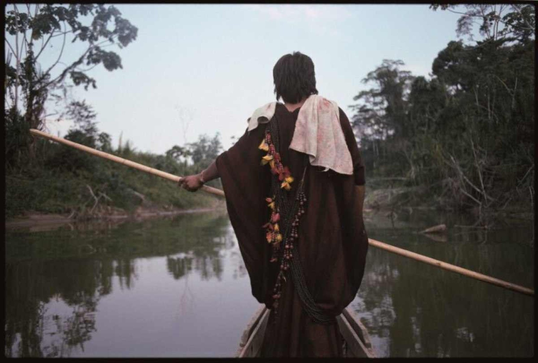 Fotos do japonês Hiromi Nagafura na exposição Hiromi Nagakura até a Amazônia com Ailton Krenak , em cartaz no CCBB