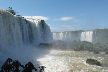Nessa área, situada às margens do rio Iguaçu, estão localizados o trecho brasileiro das Cataratas do Iguaçu e o Hotel das Cataratas -  (crédito: Werner Sidler por Pixabay )