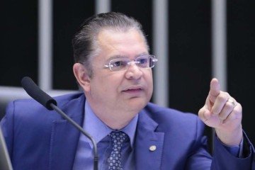 Para o parlamentar,Lula tenta desqualificar a atuação da oposição enquanto ignora os problemas que se acumulam no país -  (crédito: Zeca Ribeiro/Câmara dos Deputados)
