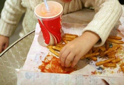 Intenção é conter as epidemias de obesidade e diabetes tipo 2 que atingem crianças  -  (crédito: AFP) -Intenção é conter as epidemias de obesidade e diabetes tipo 2 que atingem crianças  -  (crédito: AFP)
