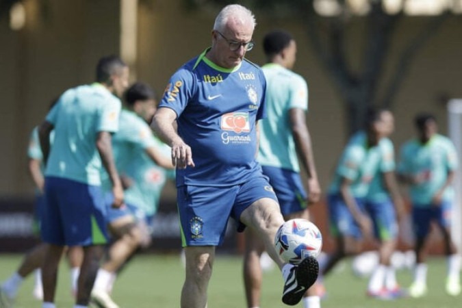 Dorival durante treino da Seleção Brasileira -  (crédito: Foto: Rafael Ribeiro/CBF)