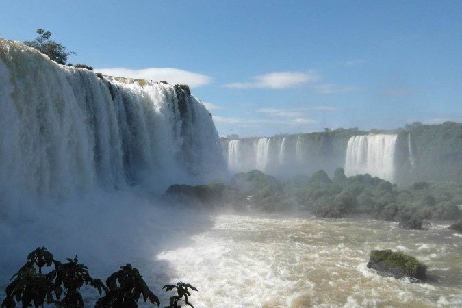Nessa área, situada às margens do rio Iguaçu, estão localizados o trecho brasileiro das Cataratas do Iguaçu e o Hotel das Cataratas -  (crédito: Werner Sidler por Pixabay )