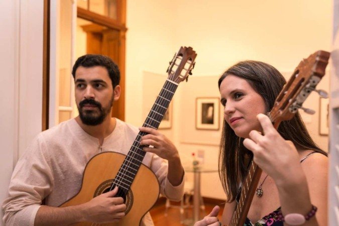 Os músicos Guilherme Melo e Nádia Campos