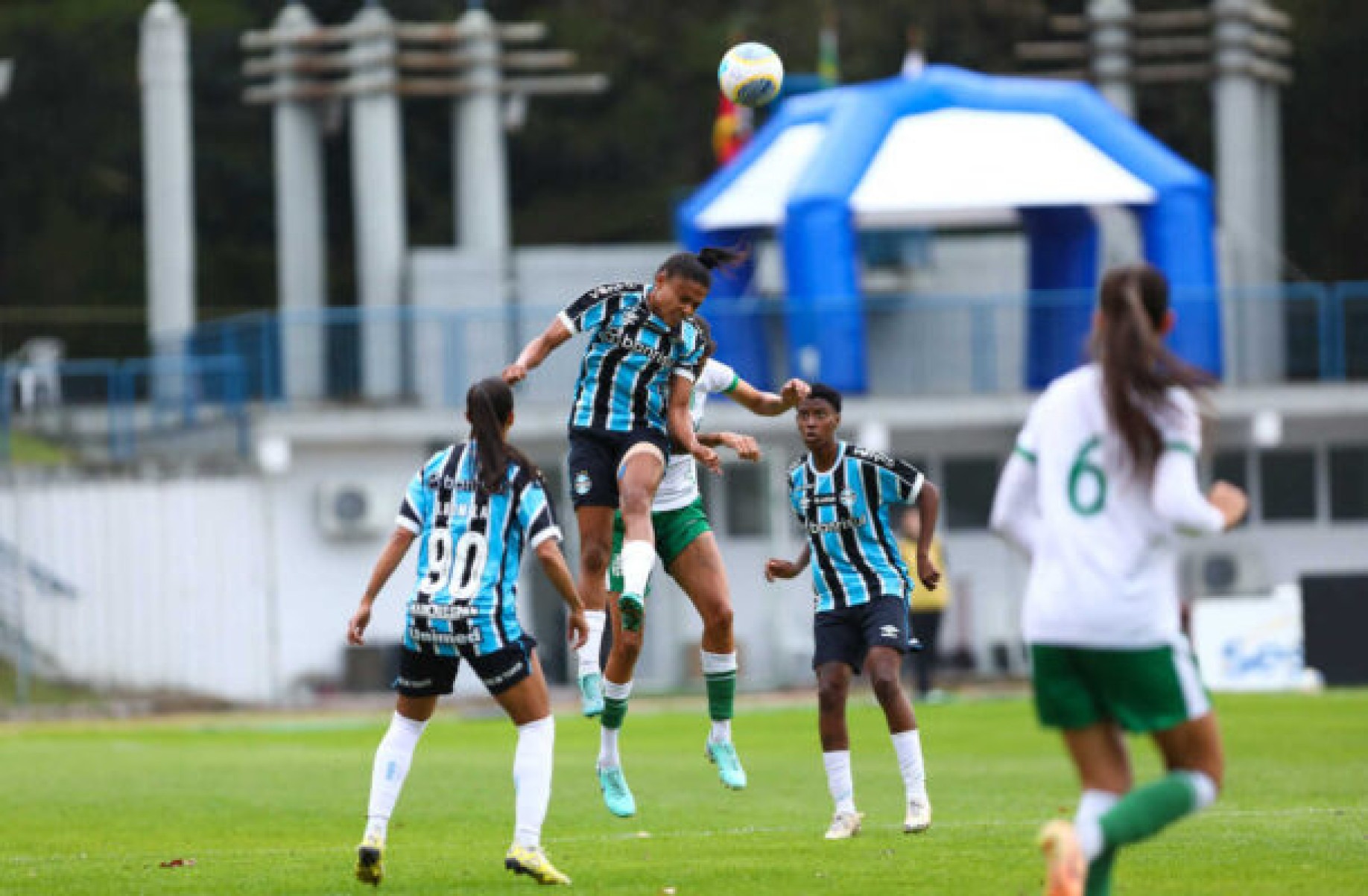 Grêmio e América-MG empatam na volta das gaúchas a Porto Alegre