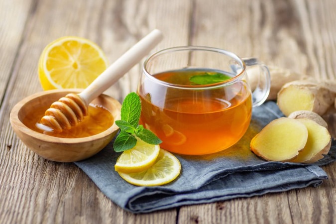 Chá de limão, mel e gengibre (Imagem: JoyStudio | Shutterstock)
 -  (crédito: Edicase - Tradicional -> Diversão e arte)