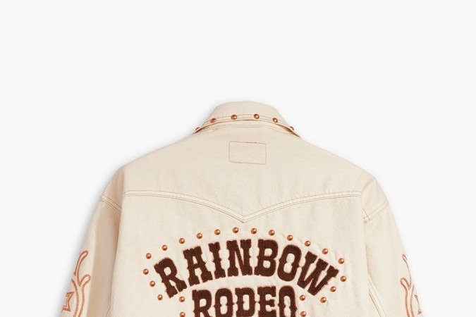 Jaqueta Pride Liberation Western Truck Off White com Bordados, da 
Levi's® (R$ 999,90)